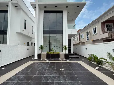 5 Bedroom Fully Detached Duplex — Lekki, Lagos