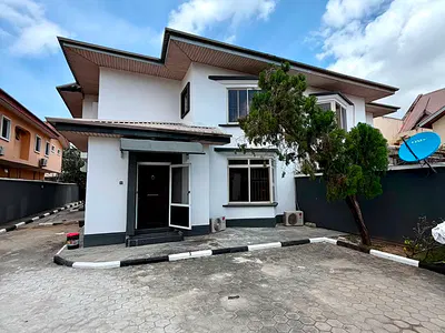 Newly Renovated Spacious Mini — Proper, Lekki Phase 1, Lekki, Lagos