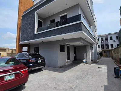 6 Bedroom Detached Duplex — Ikeja GRA, Ikeja, Lagos