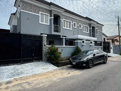 4 Bedroom Semi Detached Duplex — Surulere, Lagos