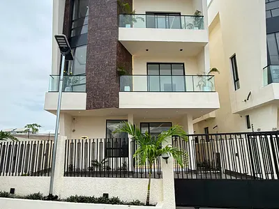 5 Bedroom Fully Detached Duplex — Lekki, Lagos