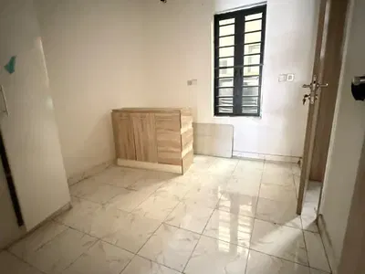 Spacious Guest Room with 24HRS Light, Swimming Pool, General Kitchen — Lekki, Lagos