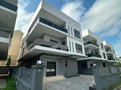 6-Bedroom Fully Detached House with Two BQ — Ikoyi, Lagos