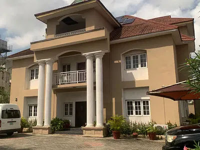 6 Bedroom Mansion on 1 and Half Plot of Land — Ikoyi, Lagos
