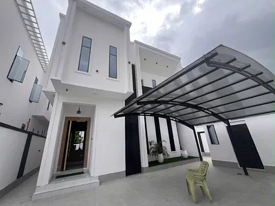 Luxurious 5 Bedroom Fully Detached Duplex — Omole, Ikeja, Lagos