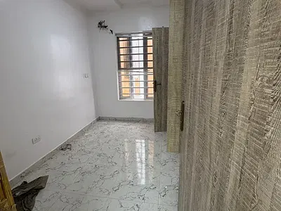 Single Room Apartment Up with Wardrobe and Water Heater — Rayfield Estate LCC / Van Daniel, Lekki, Lagos