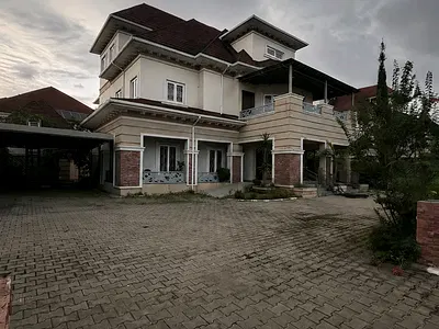 New Listing Mini Estate Comprising 7 Fully Detached Villas — Maitama District, Abuja