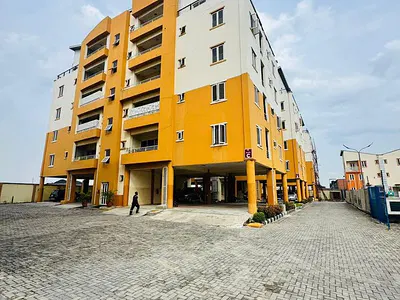 Practically Articulated 3-Bedroom Apartment in a Good Environment