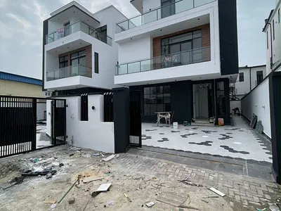 Contemporary 5 Bedroom Fully Detached Duplex — Lekki, Lagos