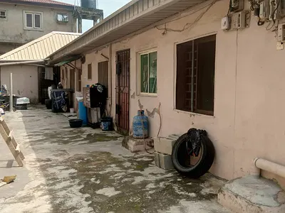 A 5 Bedroom Bungalow — Abule Oja, Yaba, Lagos