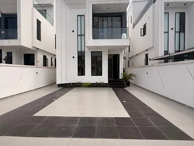 5 Bedroom Detached Duplex with Swimming Pool, BQ, Cinema — Lekki, Lagos