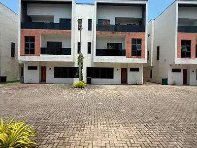 Luxurious & Spacious 4 Bedroom Semi-Detached — Lekki, Lagos