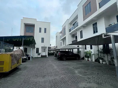 Luxury 4bedrooms Terrace Duplex with a BQ — Off Admiralty Way, Lekki Phase 1, Lekki, Lagos