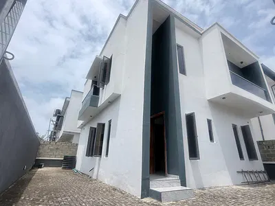 Luxury 5 Bedroom Detached Duplex BQ — Ajah, Lagos