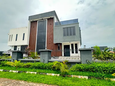 Luxury 5 Bedroom Fully Detached Duplex with BQ, Swimming Pool, Cinema — Ajah, Lagos