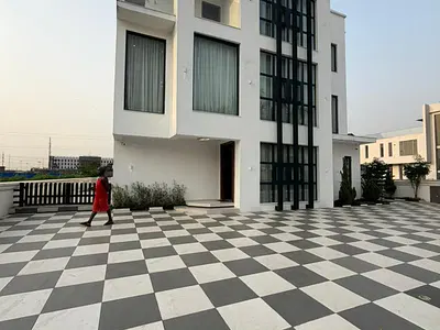 5 Bedroom — Lekki, Lagos