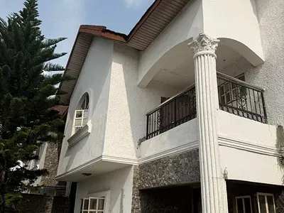 6 Bedroom Detached Duplex with 2 BQ — Ikoyi, Lagos