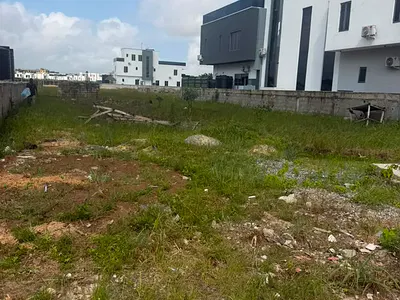 607 Square Meters of Land — Lekki, Lagos