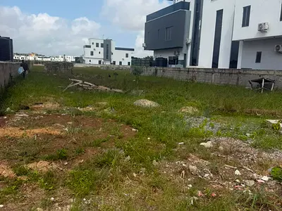 Very Dry Land for Instant Development Ain a Class in Estate — Lekki, Lagos