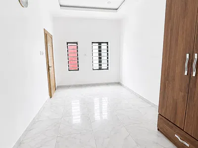Single Room Upstairs in Shared Apartment — Lekki, Lagos