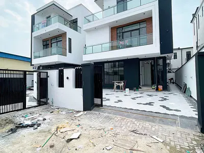 Contemporary 5 Bedroom Fully Detached Duplex — Lekki, Lagos