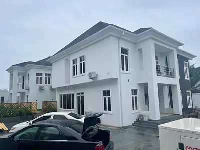 Flamboyant Mansion 13 Room Guesthouse — Belvin Street, Road 2, Estate, Ilaje, Ajah, Lagos