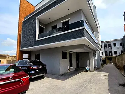 Stunning 6 Bedroom Detached Duplex with Pool Gym & 2BQ — Ikeja, Lagos