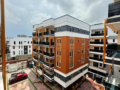 Luxury 3 Bedroom Serviced Apartment with BQ, Elevator, Gym, Pool — Lekki, Lagos
