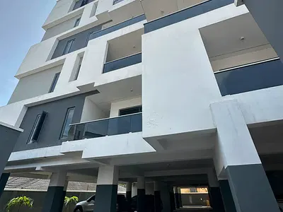 Spacious Well Built 2 Bedroom Serviced Apartment on the 4th Floor — Lekki Phase 1, Lekki, Lagos