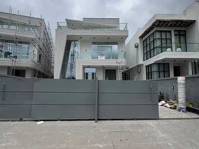 Luxury 5 Bedroom Duplex with a BQ, Pool, Cinema — Lekki, Lagos