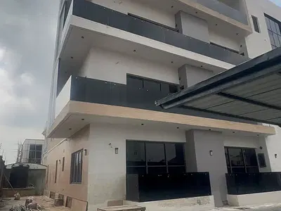 A Brand New Spacious 3 Bedroom Flat + 1 BQ (Video Is Attached) — Off Ameyo Adadevoh Way, Jahi, Abuja