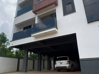 Luxury 3 Beds Flat Apartment with Elevator Airbnb Perfect — Katampe, Abuja
