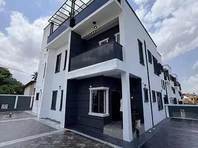 Newly Built 4 Bedroom Semi-Detached Duplex with a Boys Quarter — Old Bodija, Ibadan, Oyo