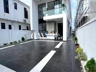 5 Bedroom Detached Duplex — Lekki, Lagos