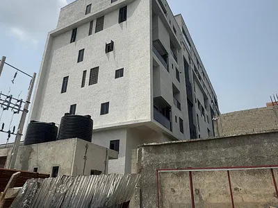 Magnificent 2 Bedroom Apartment, Ensuite Rooms and an Elevator — Lekki, Lagos