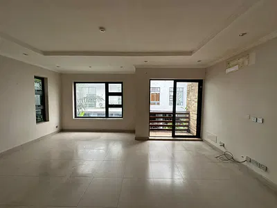 Luxury 4 Bedroom Townhouse with BQ and Pool — Ikoyi, Lagos