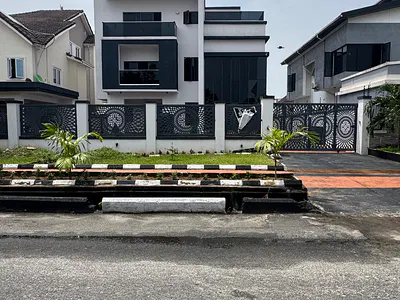 5bedroom Detached House with a Pool — Lekki, Lagos