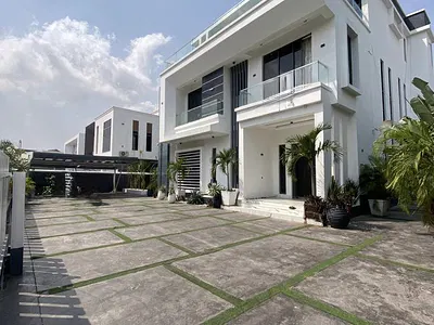 Unfurnished- 5bed Duplex with Pool and Cinema — Osapa, Lekki, Lagos