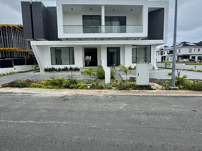 Direct - Contemporary 5bed Duplex with Pool — Lekki, Lagos
