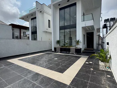 Direct Brief - Newly Built 5bed Duplex with Pool — Lekki, Lagos