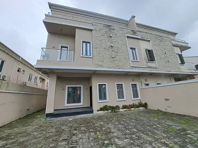 Spacious & Renovated 5 Bedroom Semi Detached Duplex with BQ — Lekki Phase 1, Lekki, Lagos