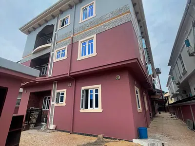 Luxurious 3 Bedroom Flat Upstair — Lekki, Lagos