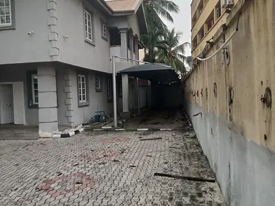 Vacant 5bedroom Detached House with Room BQ &gen — Packview Estate, Ikoyi, Lagos, Nigeria, Ikoyi, Lagos