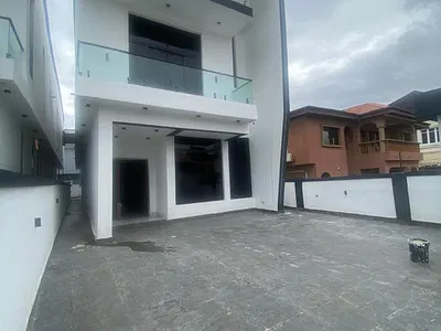 5 Bedroom Detached Duplex — Lekki, Lagos