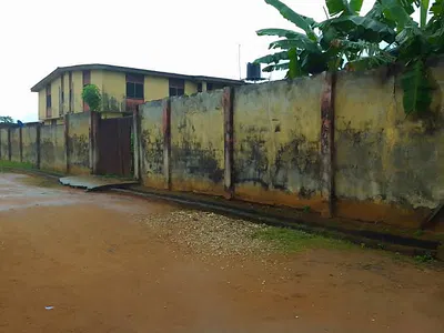 4 Units of 3 Bedroom Flat on 1748SQM Land Size. — Located Off Ejirin Road, by MRS Filling Station, Mabolufo., Ijebu Ode, Ogun
