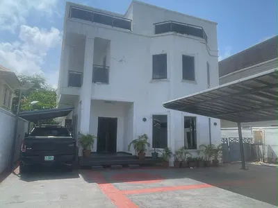 Spacious and Well-Appointed 6-Bedroom Duplex Designed for the Elite — Lekki, Lagos