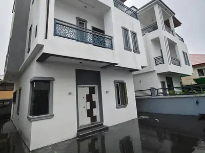 Contemporary 5-Bedroom Duplexe on 2 Suspended Floors — Golden Estate, Amuwo Odofin, Lagos