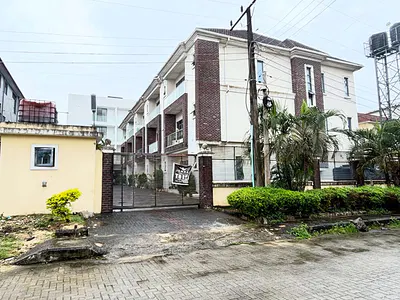 Serviced 4 Bedroom Terrace Duplex — Lekki Right, Lekki Phase 1, Lekki, Lagos