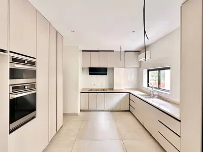 Luxury Brand New 4bedrooms Terrace Duplex with Private Elevator — Ikoyi, Lagos