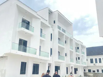 2 Bedroom Apartment with Pool, Gym & Tennis Court — Lekki, Lagos